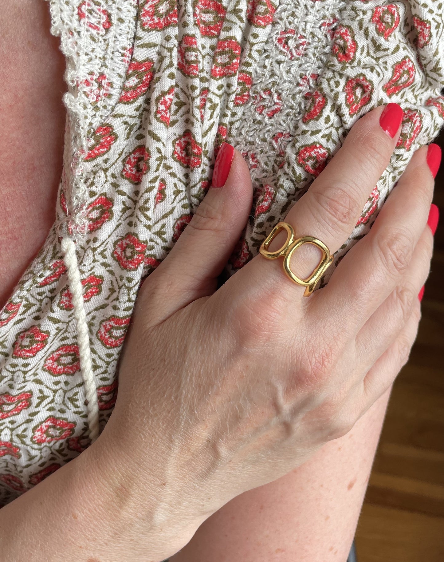 Organically Shaped Ring