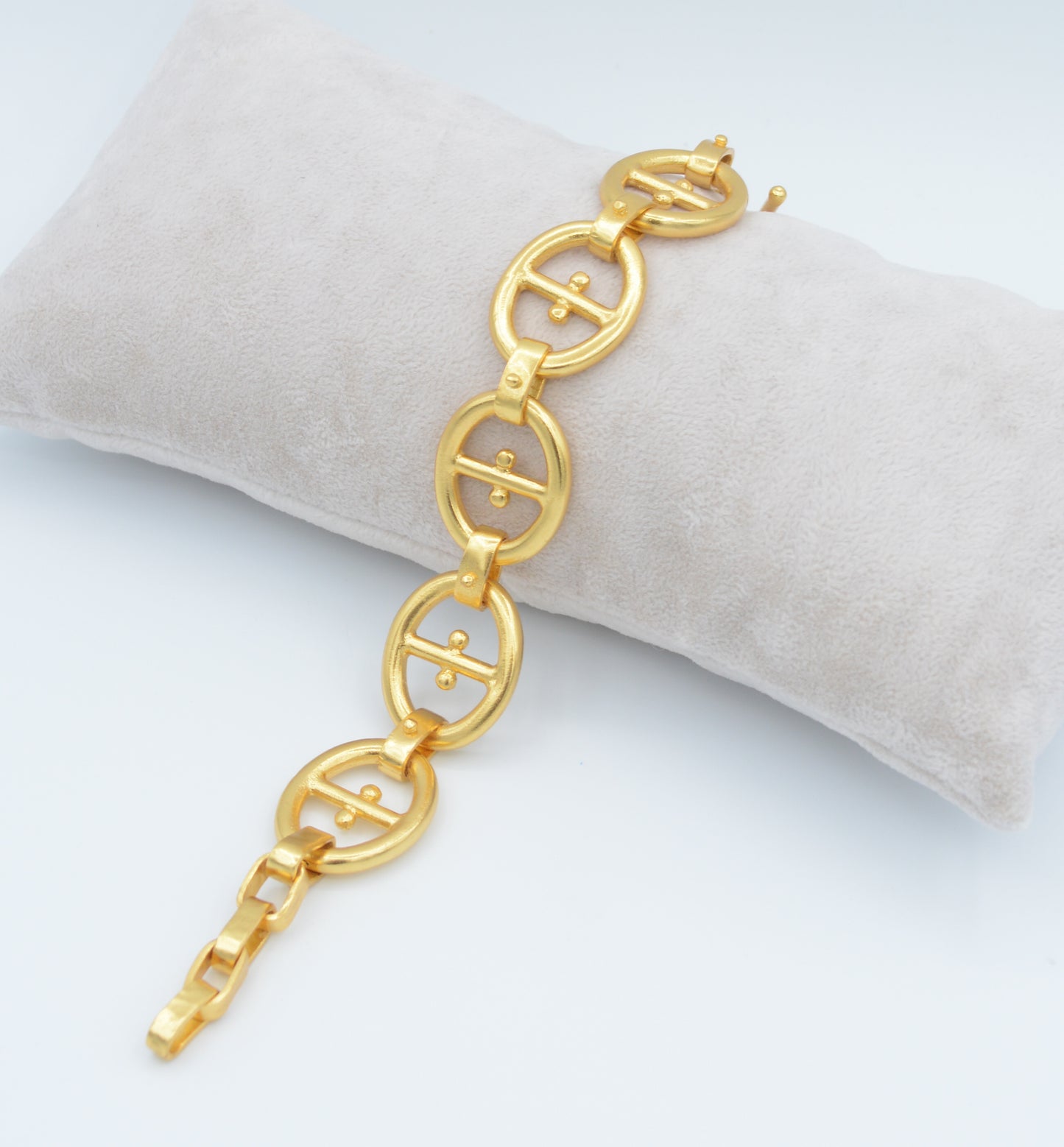 Gold Anchor Chain Link Bracelet