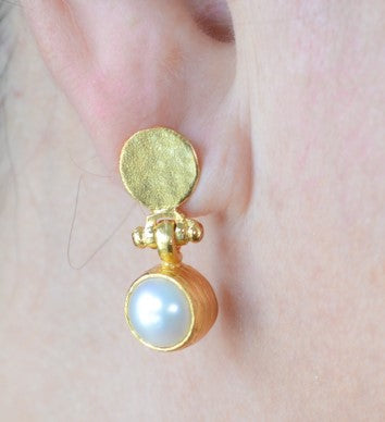 Freshwater Pearl Byzantine Earrings With Hammered Post