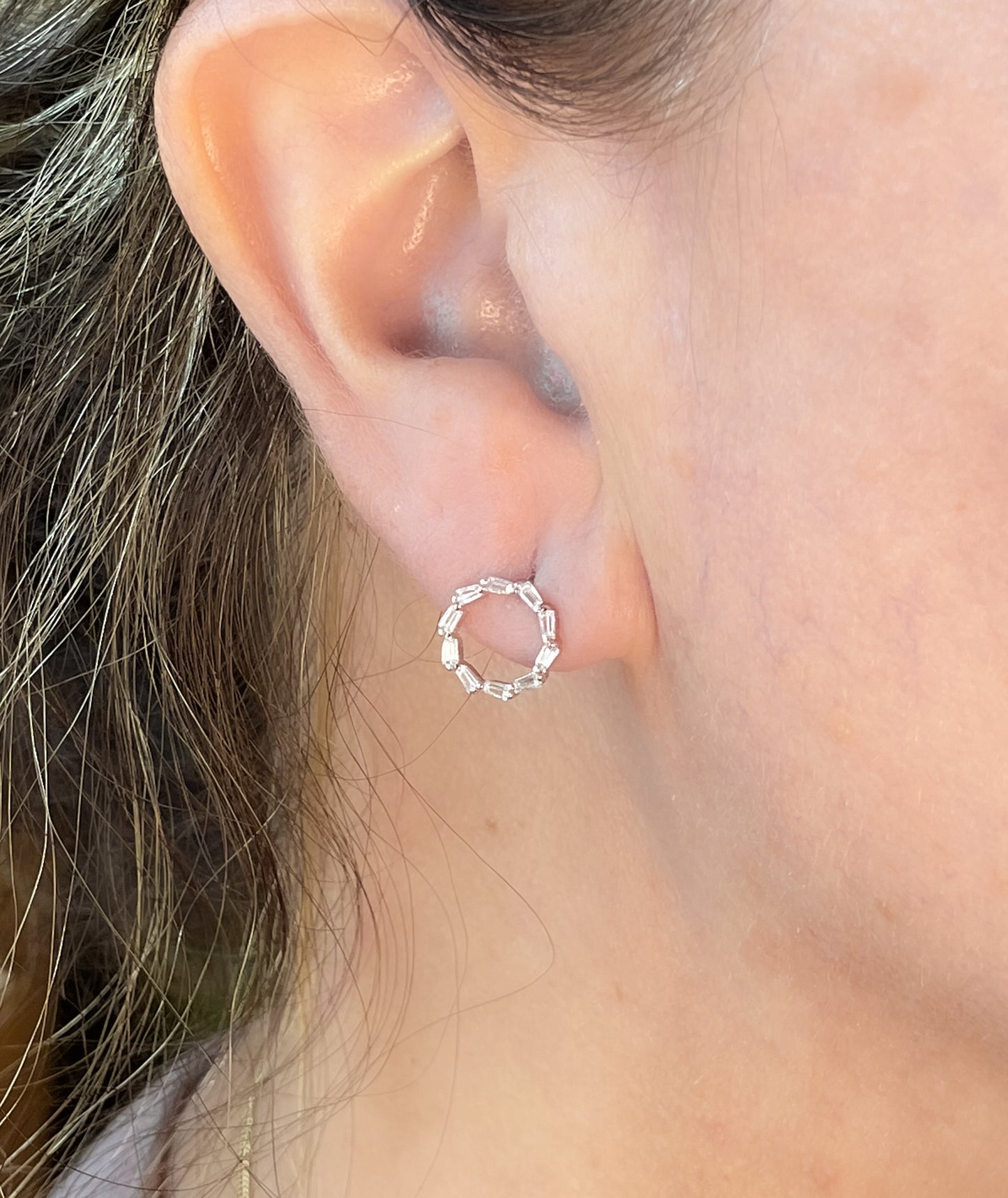 Silver circle earrings with cubic zirconia baguettes