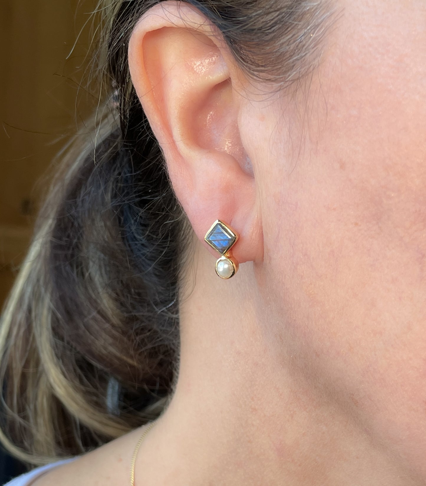 Gold pearl and labradorite stud earrings