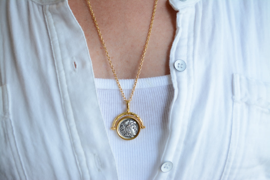 Swivel coin pendant necklace