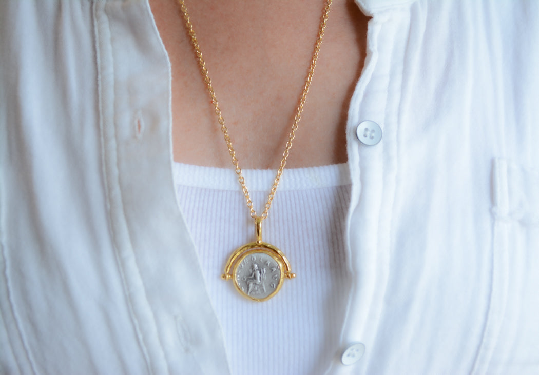 Swivel coin pendant necklace