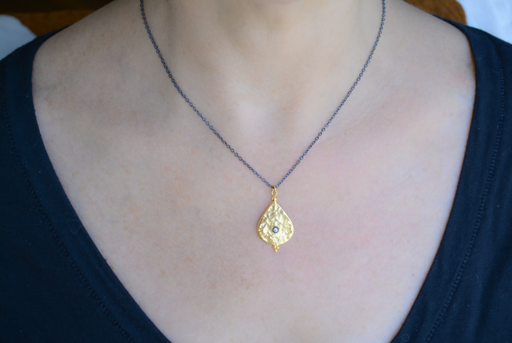 Hammered teardrop pendant necklace