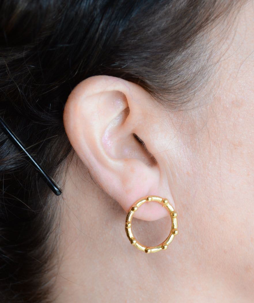 Minimalist open disc earring