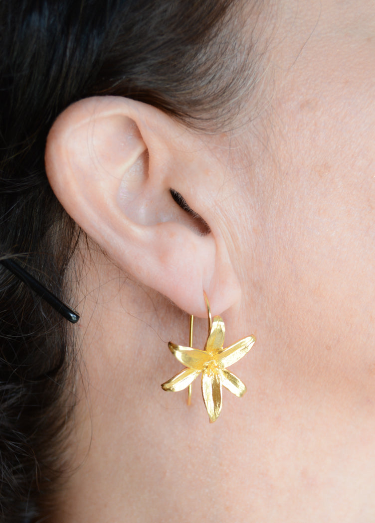 Gold plated brass flower earrings