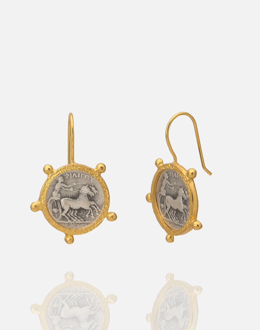 Two-tone gold and rhodium Roman coin with chariot earring
