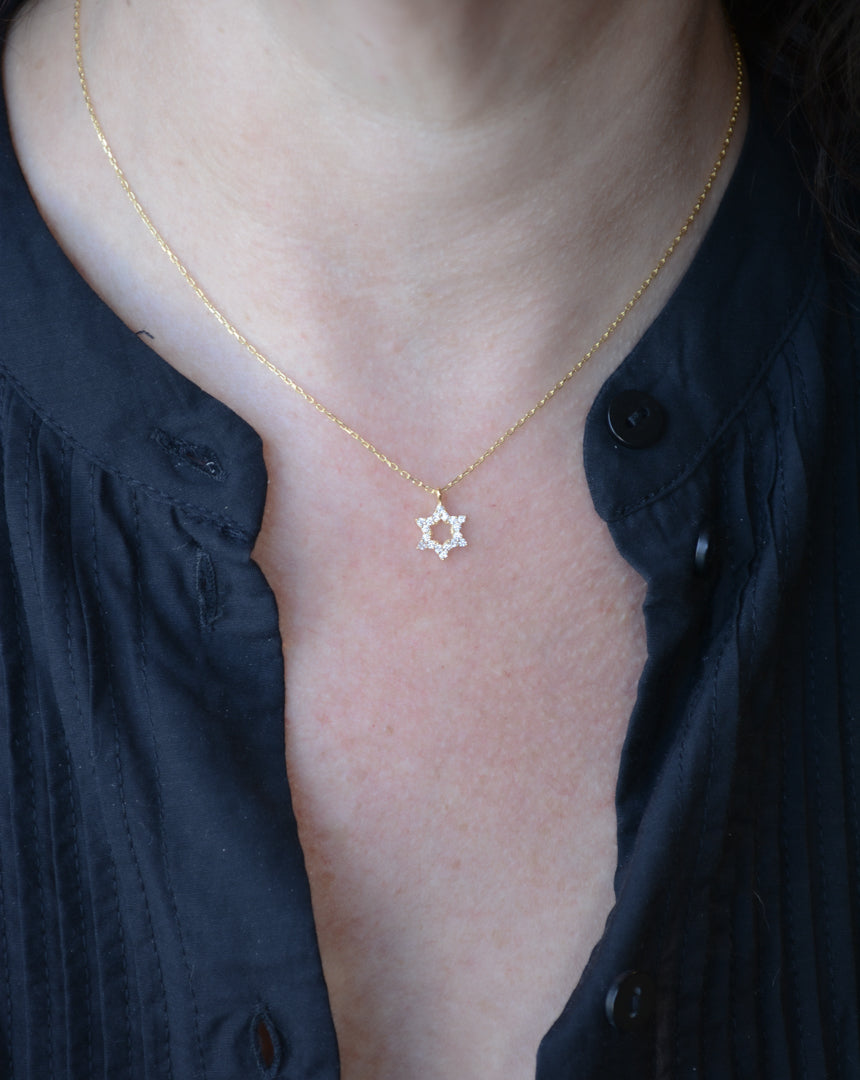 Gold necklace with cubic zirconia Star Of David