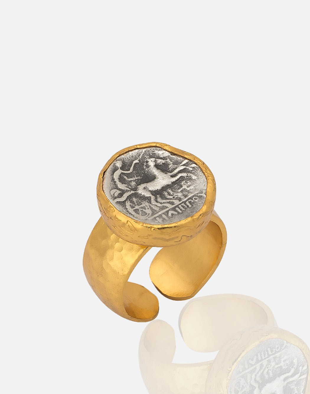 Adjustable two-tone coin ring with hammered band